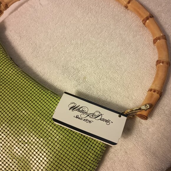 Whiting and Davis Green Chainmail Bag. - Picture 5 of 6